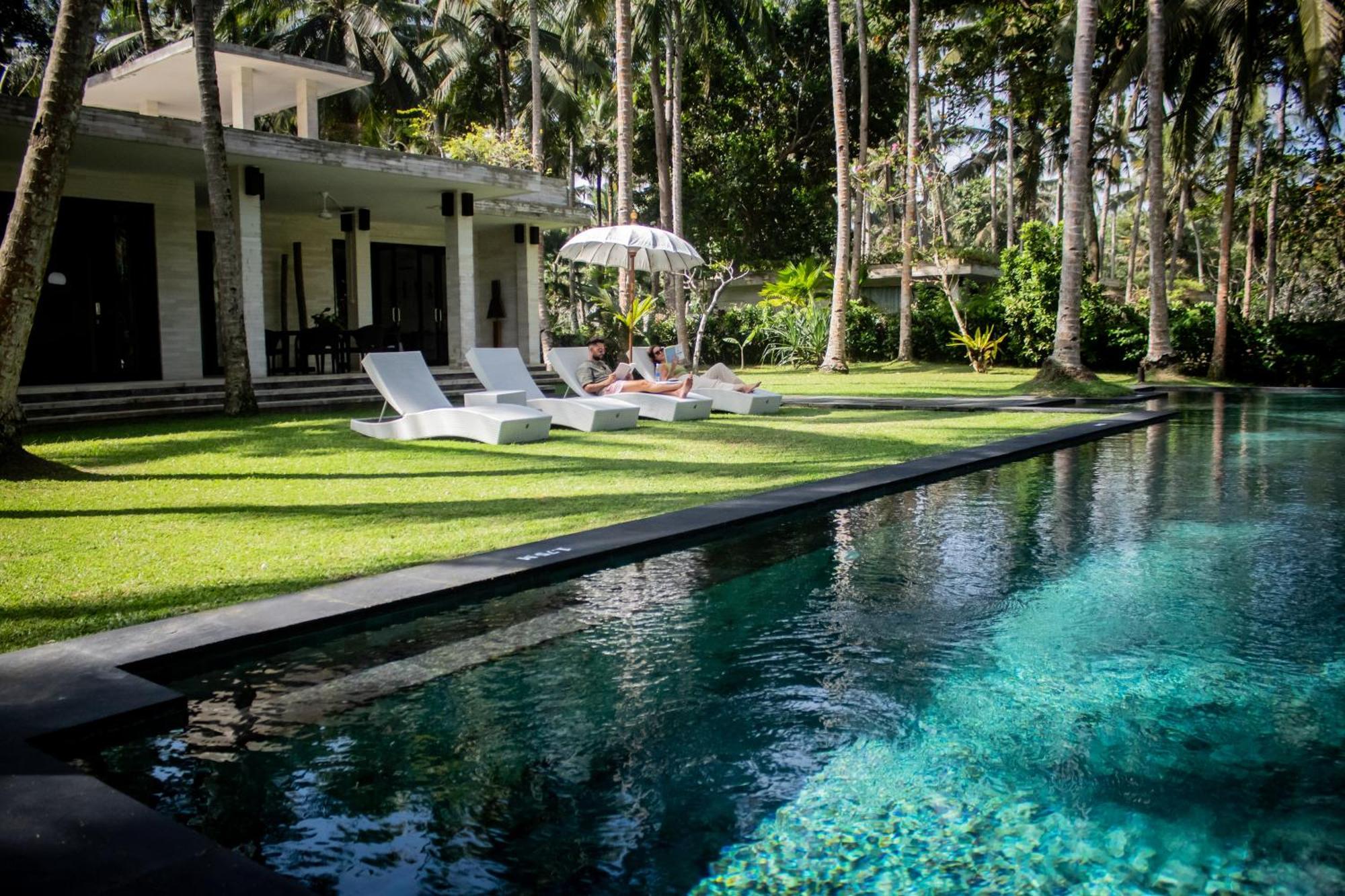 Kelapa Retreat & Spa Pulukan Exterior photo