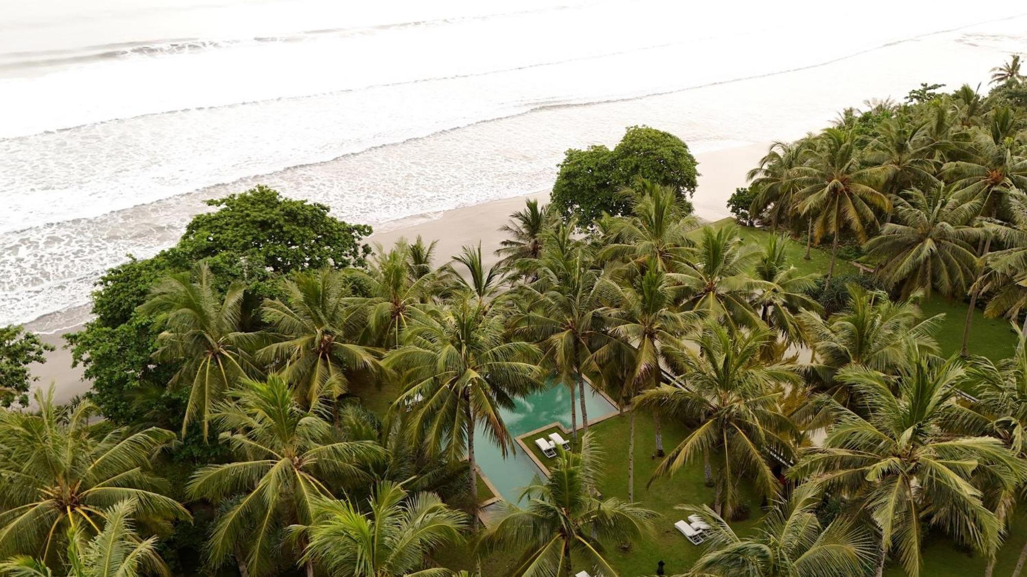 Kelapa Retreat & Spa Pulukan Exterior photo